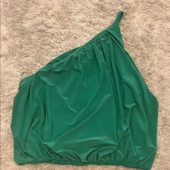 Express Green One-Shoulder Top - Picture 6 of 6